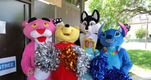 Mascotte Schtroumphette majo'danse
